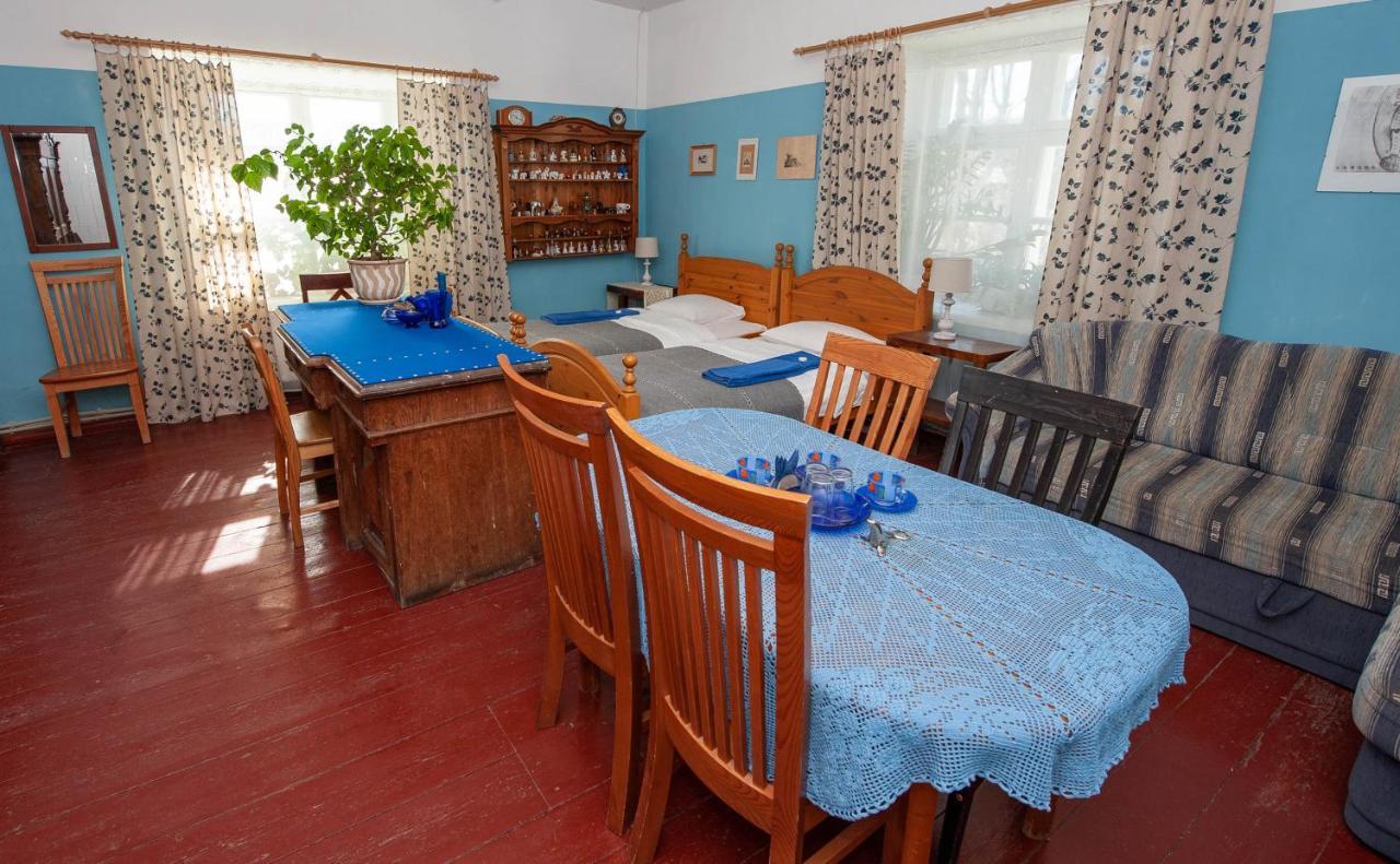 Balta Maja Hotel Pilsrundale Ngoại thất bức ảnh